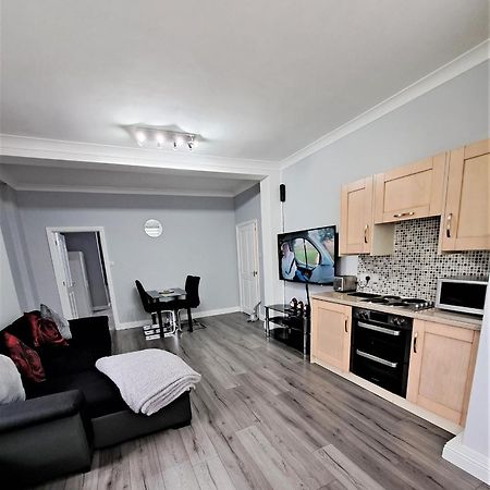 스와니지 Large Flat Quite Location Modern And Well Equipped 아파트 외부 사진